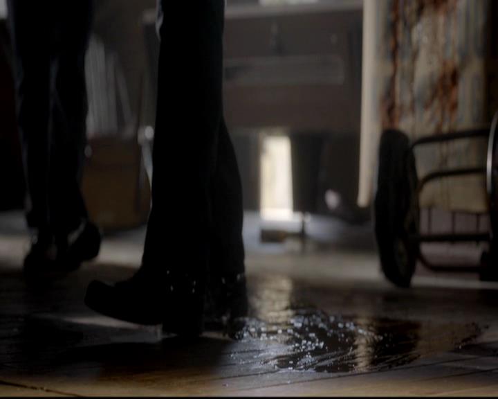 VampireDiariesWorld-dot-org_4x11CatchMeIfYouCan0473.jpg