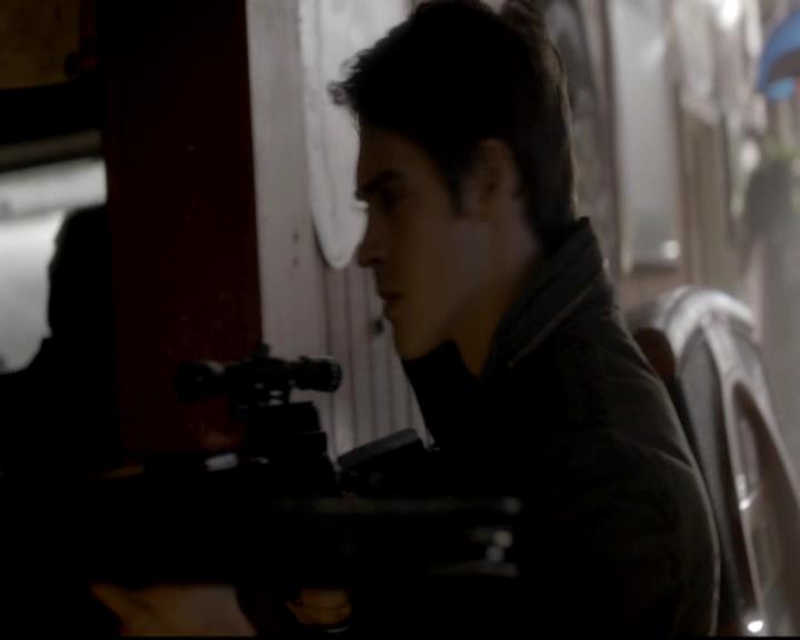 VampireDiariesWorld-dot-org_4x11CatchMeIfYouCan0481.jpg