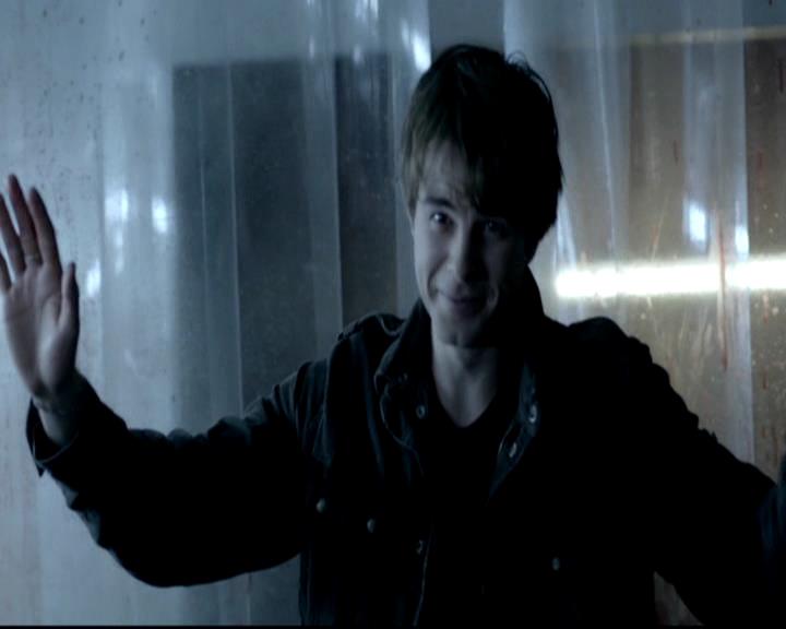 VampireDiariesWorld-dot-org_4x11CatchMeIfYouCan0504.jpg