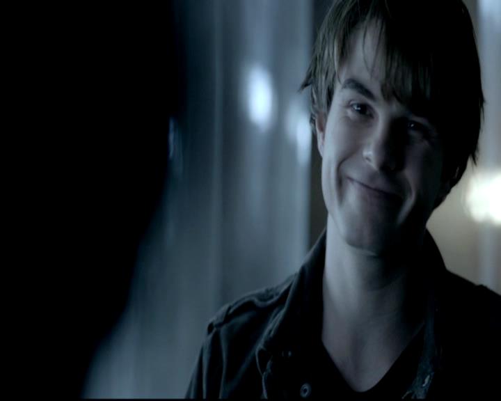 VampireDiariesWorld-dot-org_4x11CatchMeIfYouCan0512.jpg