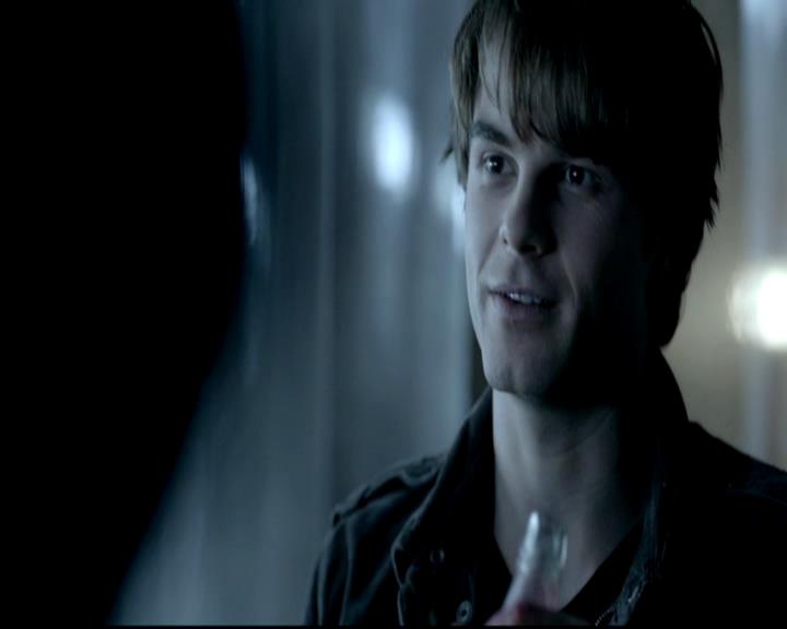 VampireDiariesWorld-dot-org_4x11CatchMeIfYouCan0516.jpg