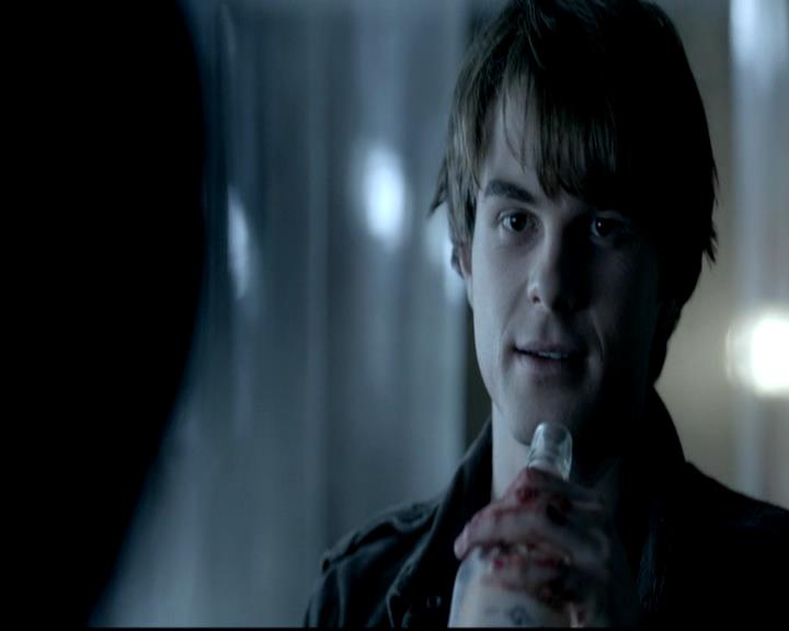 VampireDiariesWorld-dot-org_4x11CatchMeIfYouCan0517.jpg