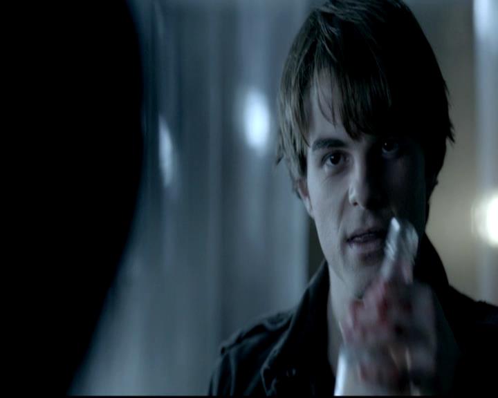 VampireDiariesWorld-dot-org_4x11CatchMeIfYouCan0519.jpg