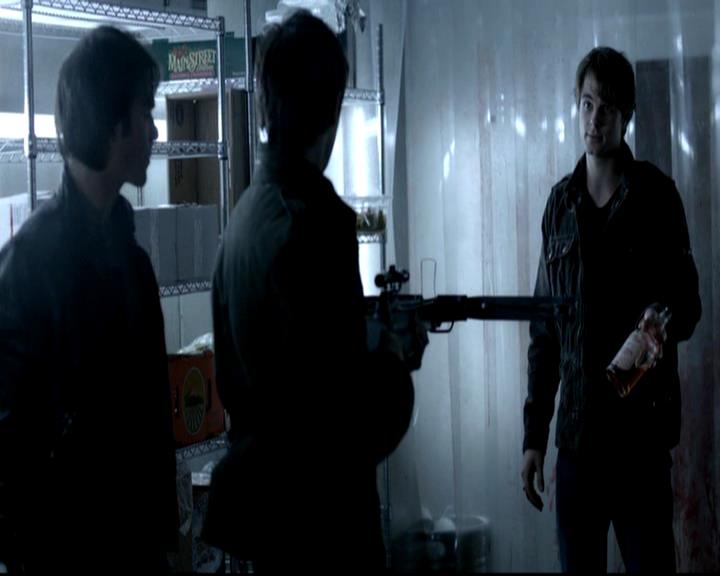 VampireDiariesWorld-dot-org_4x11CatchMeIfYouCan0526.jpg