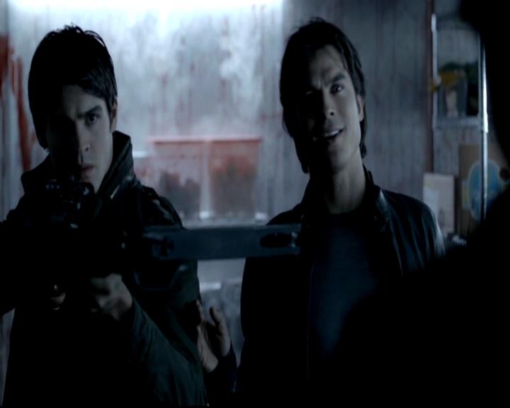 VampireDiariesWorld-dot-org_4x11CatchMeIfYouCan0527.jpg