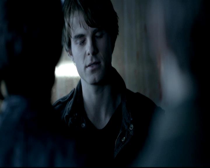 VampireDiariesWorld-dot-org_4x11CatchMeIfYouCan0545.jpg