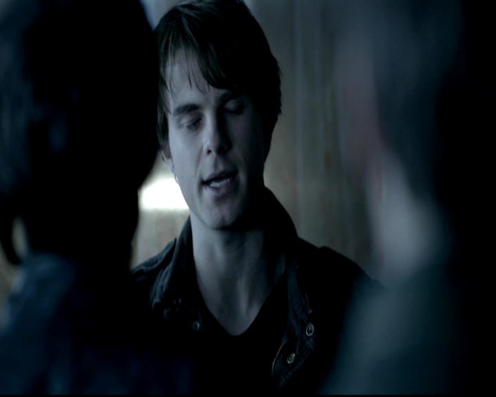 VampireDiariesWorld-dot-org_4x11CatchMeIfYouCan0547.jpg