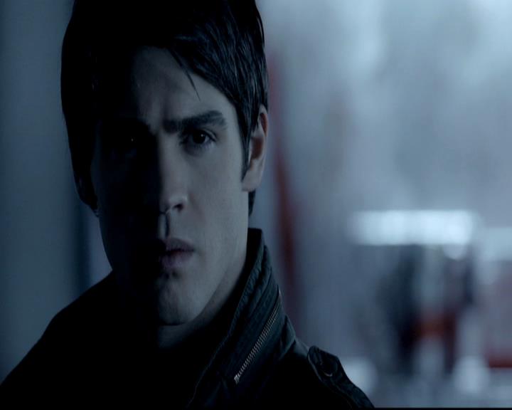 VampireDiariesWorld-dot-org_4x11CatchMeIfYouCan0571.jpg