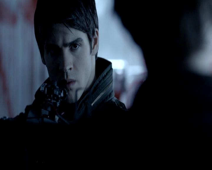 VampireDiariesWorld-dot-org_4x11CatchMeIfYouCan0584.jpg