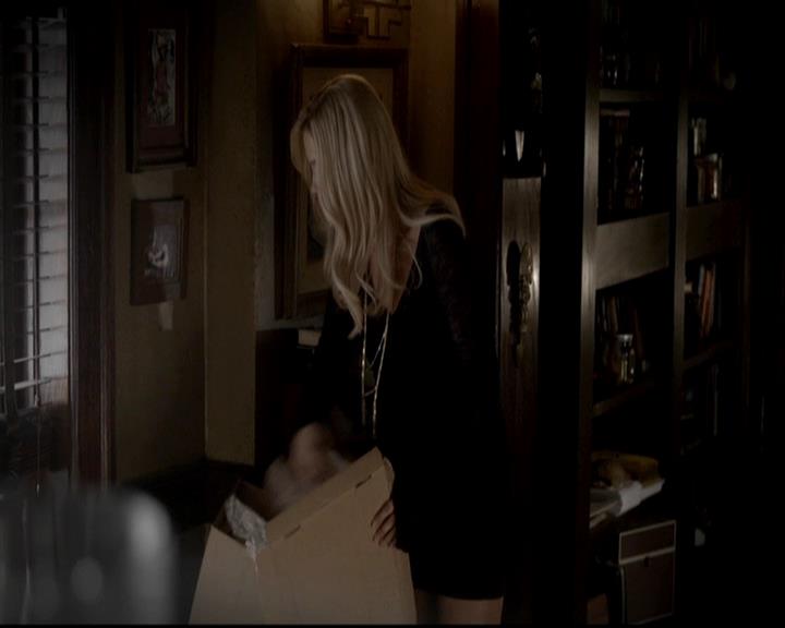 VampireDiariesWorld-dot-org_4x11CatchMeIfYouCan0619.jpg