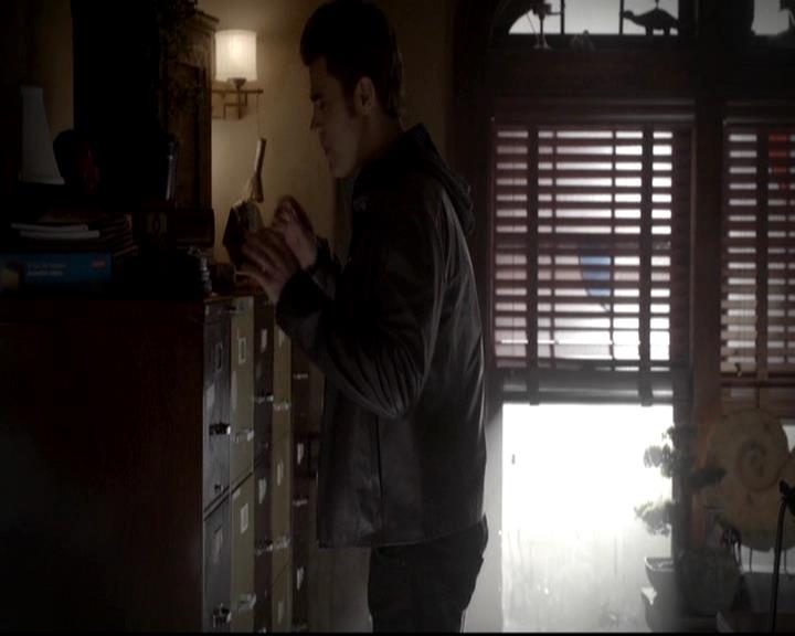 VampireDiariesWorld-dot-org_4x11CatchMeIfYouCan0622.jpg