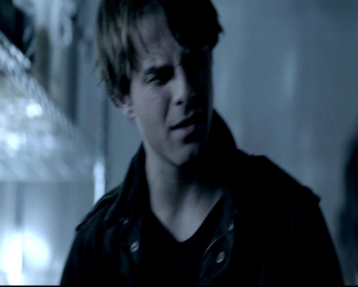 VampireDiariesWorld-dot-org_4x11CatchMeIfYouCan0942.jpg