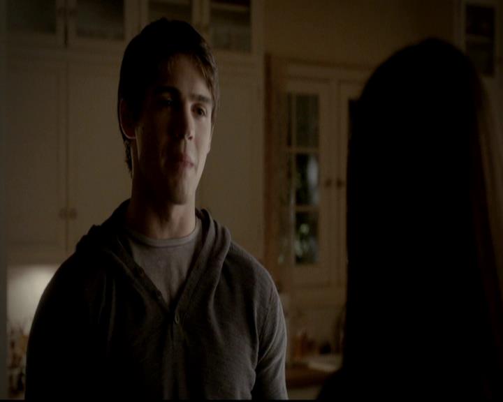 VampireDiariesWorld-dot-org_4x11CatchMeIfYouCan1002.jpg