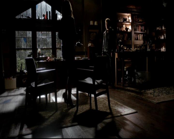 VampireDiariesWorld-dot-org_4x11CatchMeIfYouCan1070.jpg