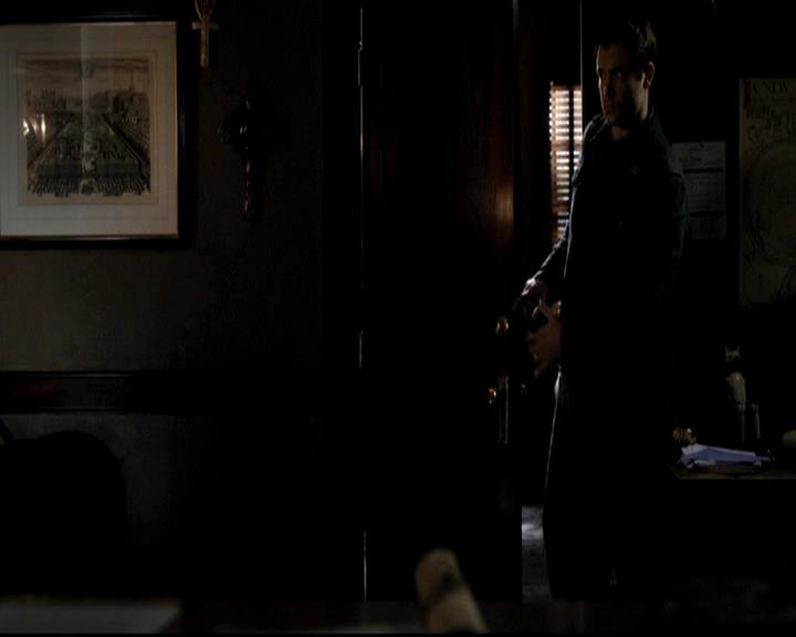 VampireDiariesWorld-dot-org_4x11CatchMeIfYouCan1140.jpg