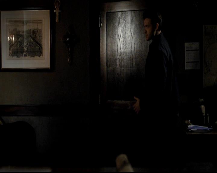 VampireDiariesWorld-dot-org_4x11CatchMeIfYouCan1141.jpg