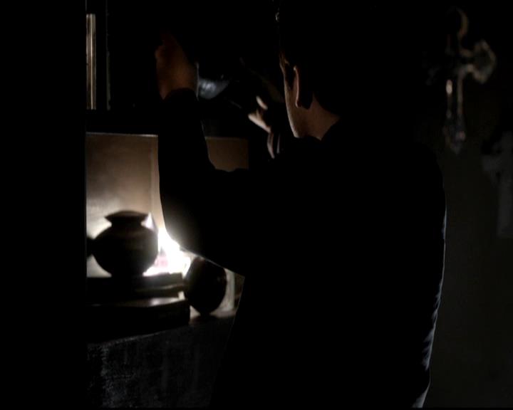 VampireDiariesWorld-dot-org_4x11CatchMeIfYouCan1151.jpg