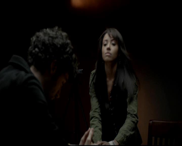 VampireDiariesWorld-dot-org_4x11CatchMeIfYouCan1193.jpg