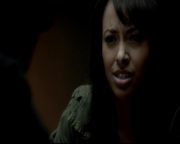 VampireDiariesWorld-dot-org_4x11CatchMeIfYouCan1226.jpg