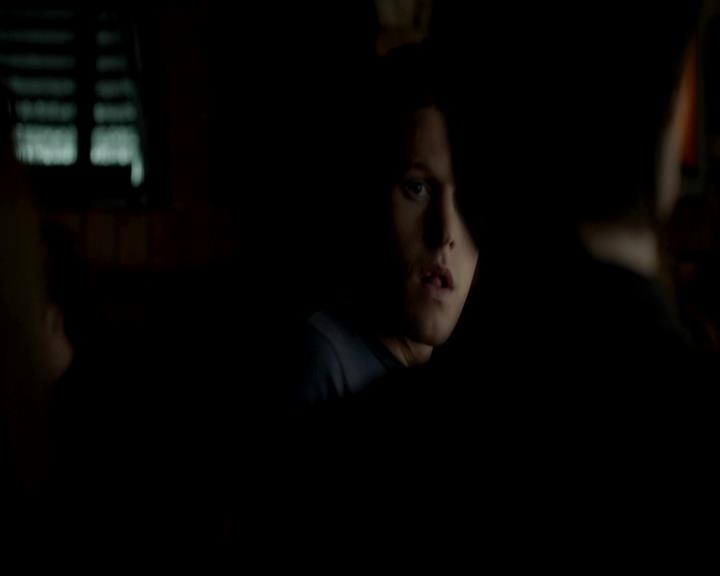 VampireDiariesWorld-dot-org_4x11CatchMeIfYouCan1271.jpg