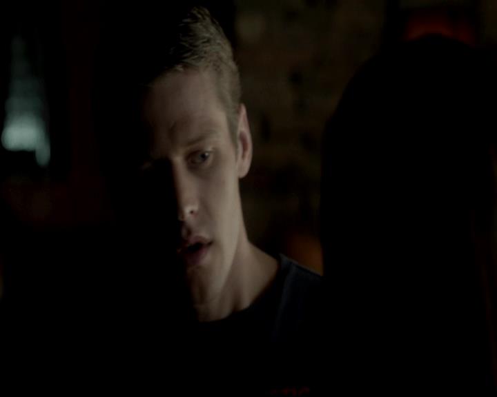 VampireDiariesWorld-dot-org_4x11CatchMeIfYouCan1284.jpg