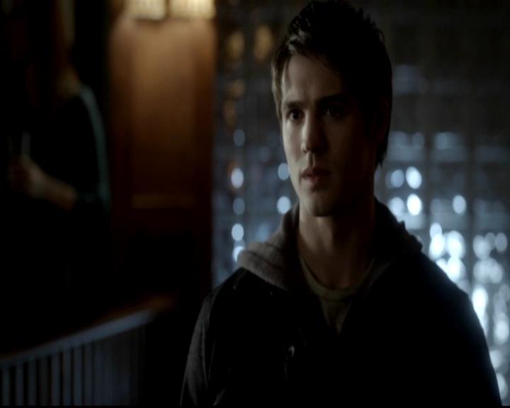 VampireDiariesWorld-dot-org_4x11CatchMeIfYouCan1298.jpg