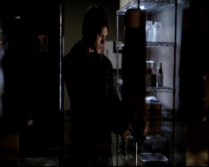 VampireDiariesWorld-dot-org_4x11CatchMeIfYouCan1316.jpg