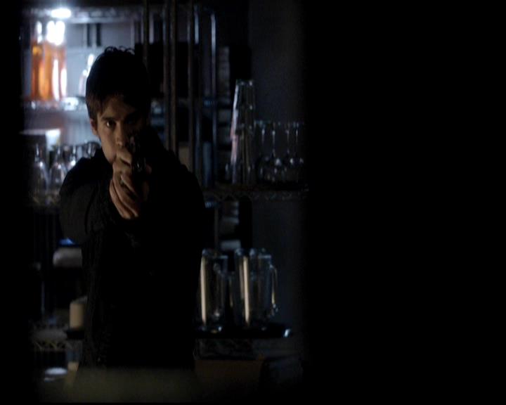 VampireDiariesWorld-dot-org_4x11CatchMeIfYouCan1317.jpg