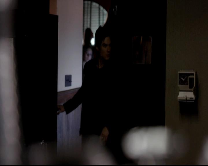 VampireDiariesWorld-dot-org_4x11CatchMeIfYouCan1333.jpg