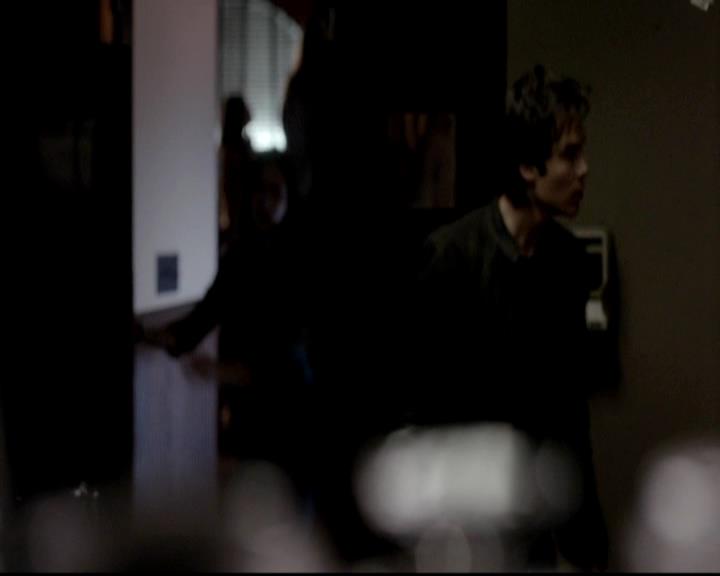 VampireDiariesWorld-dot-org_4x11CatchMeIfYouCan1334.jpg