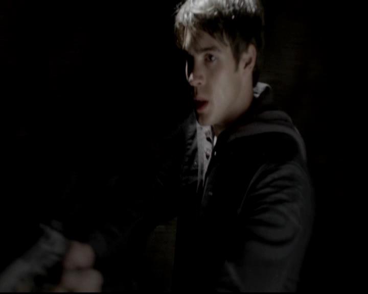 VampireDiariesWorld-dot-org_4x11CatchMeIfYouCan1360.jpg