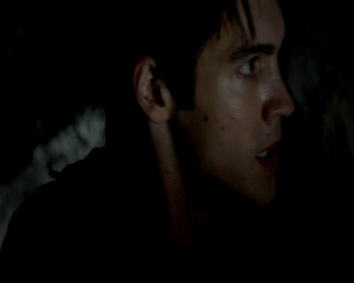 VampireDiariesWorld-dot-org_4x11CatchMeIfYouCan1364.jpg