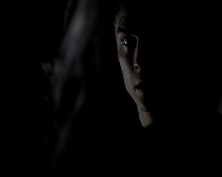 VampireDiariesWorld-dot-org_4x11CatchMeIfYouCan1383.jpg