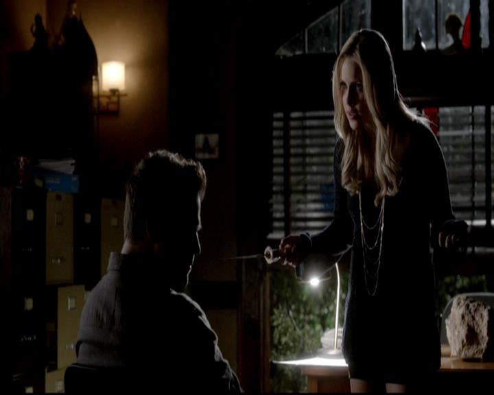 VampireDiariesWorld-dot-org_4x11CatchMeIfYouCan1397.jpg