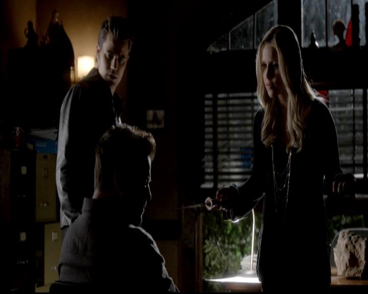 VampireDiariesWorld-dot-org_4x11CatchMeIfYouCan1400.jpg