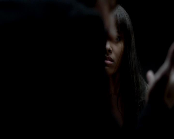 VampireDiariesWorld-dot-org_4x11CatchMeIfYouCan1467.jpg