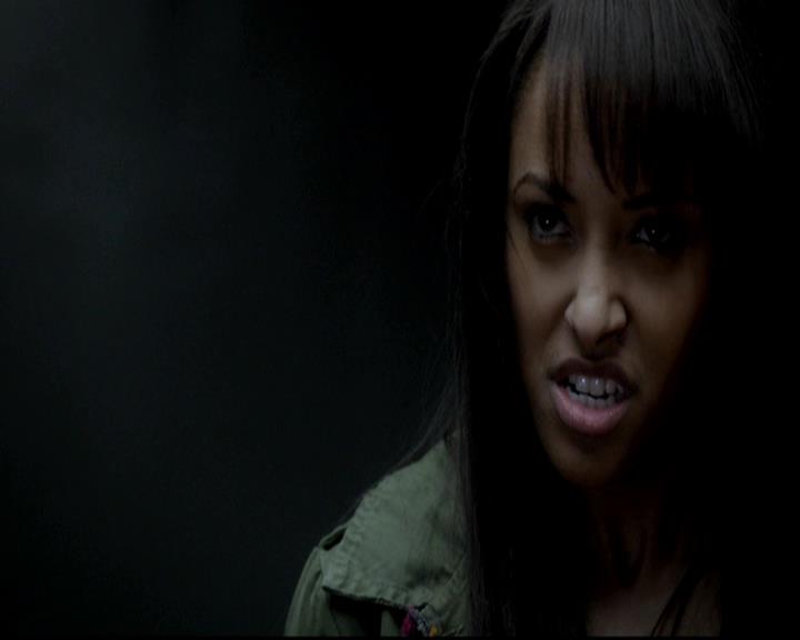 VampireDiariesWorld-dot-org_4x11CatchMeIfYouCan1481.jpg