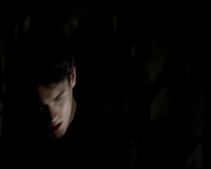 VampireDiariesWorld-dot-org_4x11CatchMeIfYouCan1598.jpg