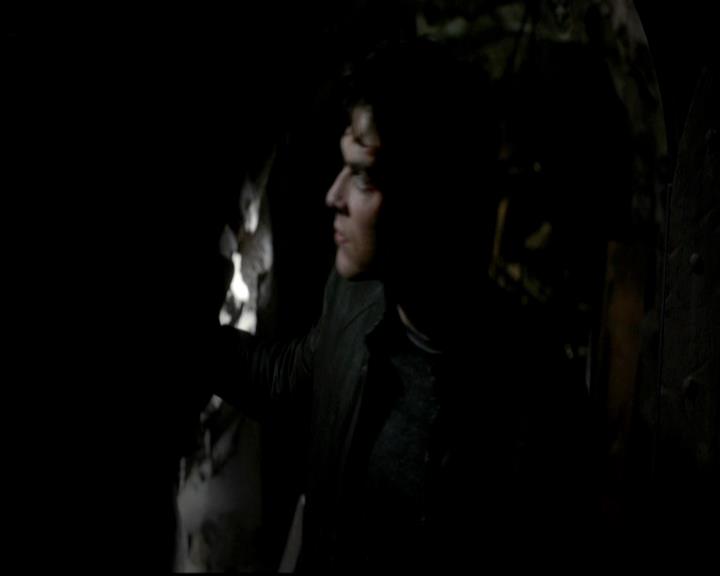 VampireDiariesWorld-dot-org_4x11CatchMeIfYouCan1693.jpg