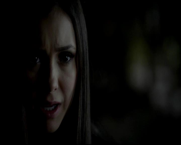 VampireDiariesWorld-dot-org_4x11CatchMeIfYouCan1819.jpg