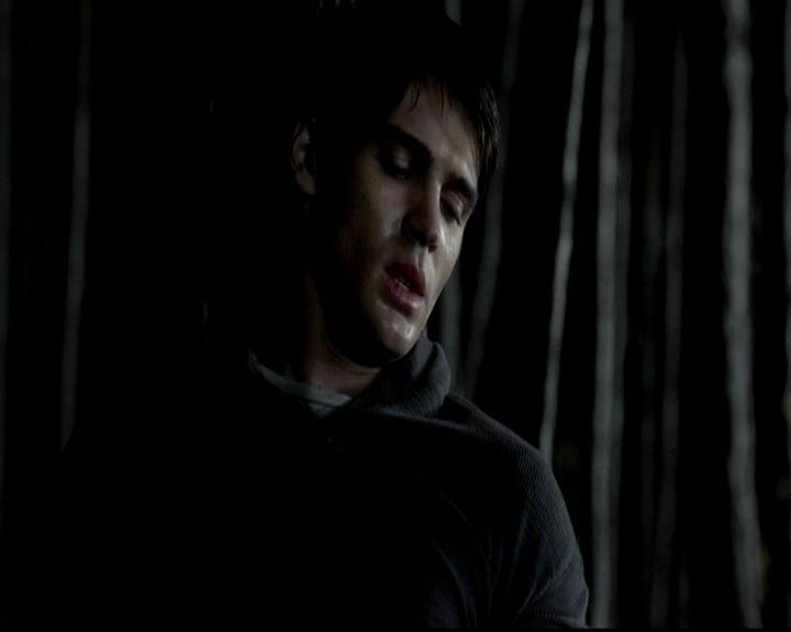 VampireDiariesWorld-dot-org_4x11CatchMeIfYouCan1829.jpg