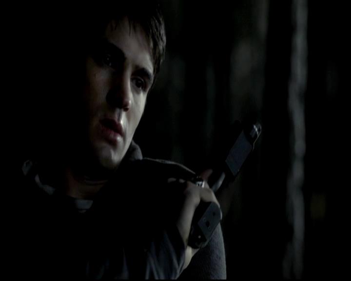 VampireDiariesWorld-dot-org_4x11CatchMeIfYouCan1837.jpg