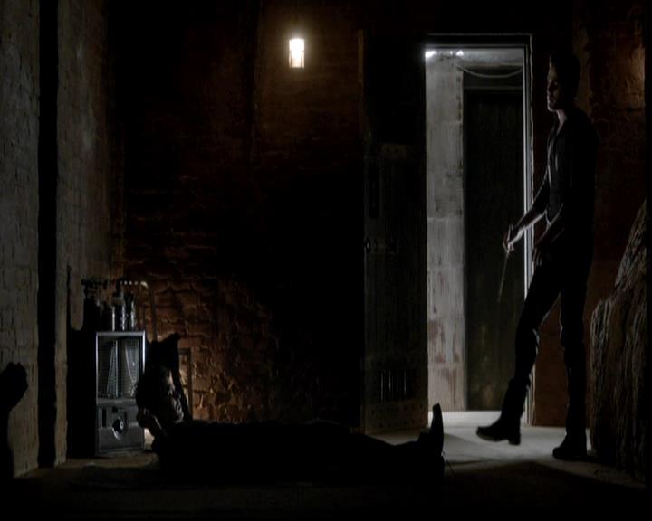 VampireDiariesWorld-dot-org_4x11CatchMeIfYouCan1876.jpg