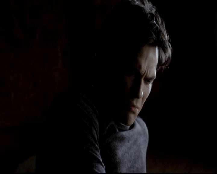 VampireDiariesWorld-dot-org_4x11CatchMeIfYouCan1900.jpg