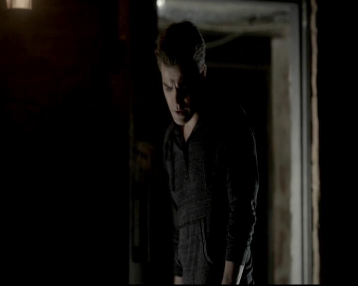 VampireDiariesWorld-dot-org_4x11CatchMeIfYouCan1915.jpg