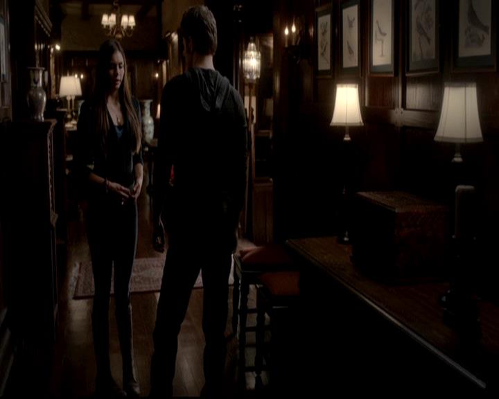 VampireDiariesWorld-dot-org_4x11CatchMeIfYouCan1953.jpg