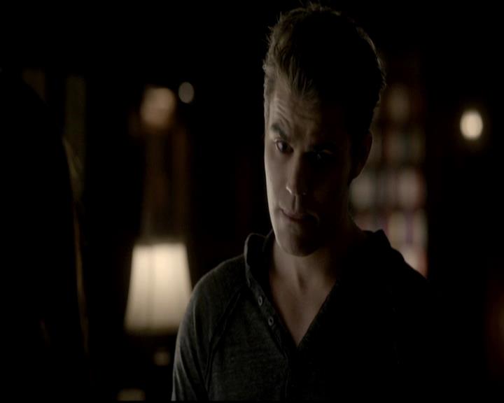 VampireDiariesWorld-dot-org_4x11CatchMeIfYouCan1964.jpg