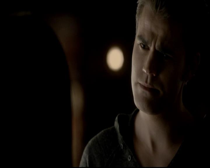 VampireDiariesWorld-dot-org_4x11CatchMeIfYouCan1974.jpg