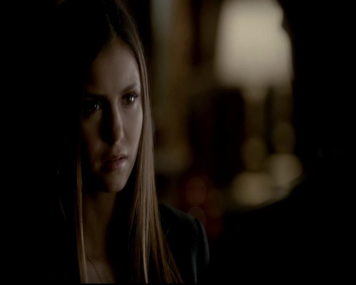 VampireDiariesWorld-dot-org_4x11CatchMeIfYouCan1977.jpg