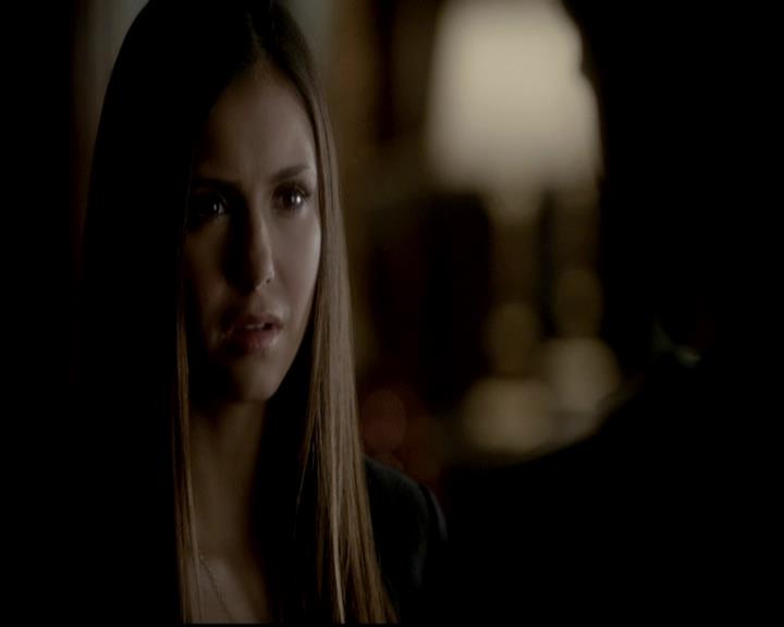 VampireDiariesWorld-dot-org_4x11CatchMeIfYouCan1982.jpg